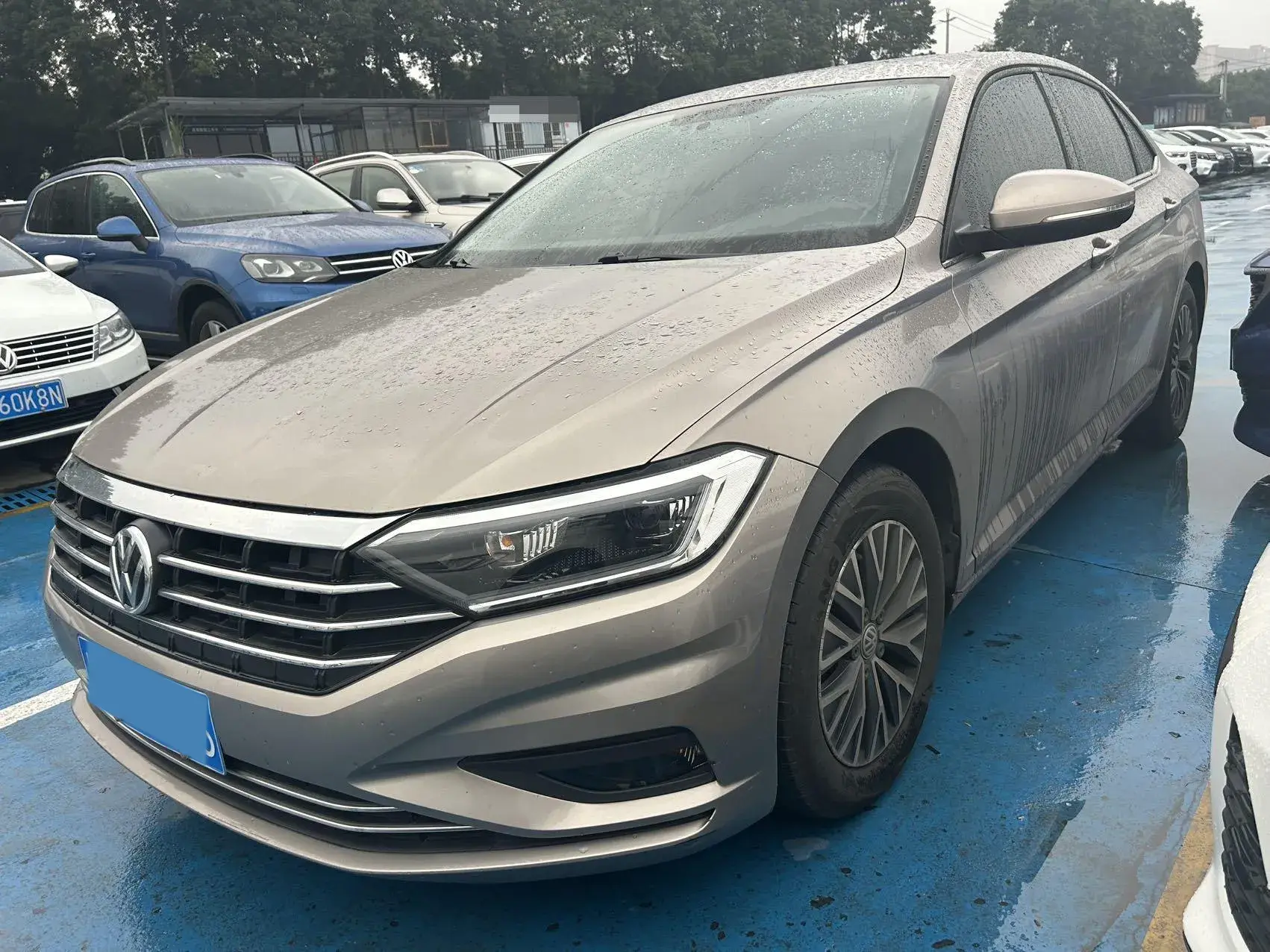 2019 VOLKSWAGEN SAGITAR view 1