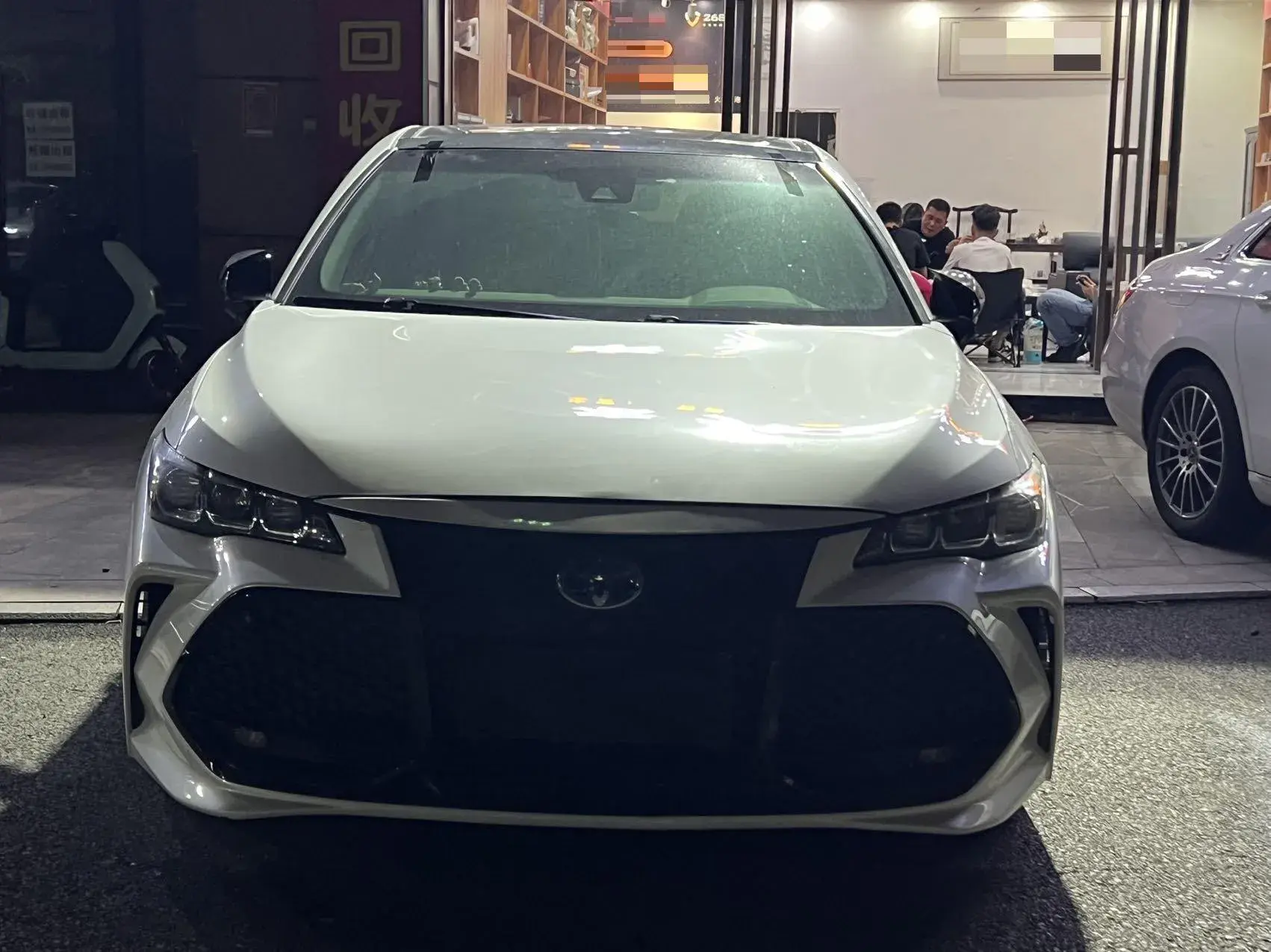 2019 TOYOTA AVALON thumbnail 2