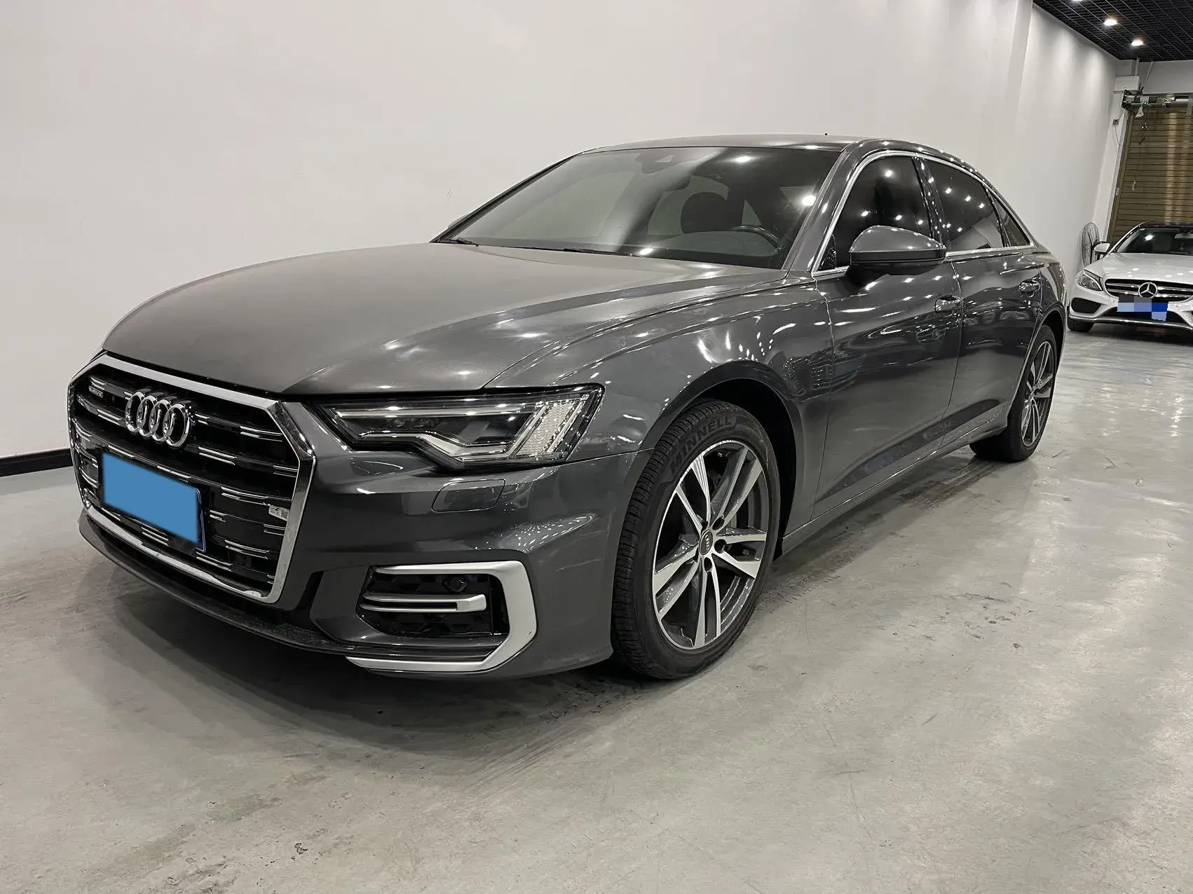 2021 AUDI A6L view 1
