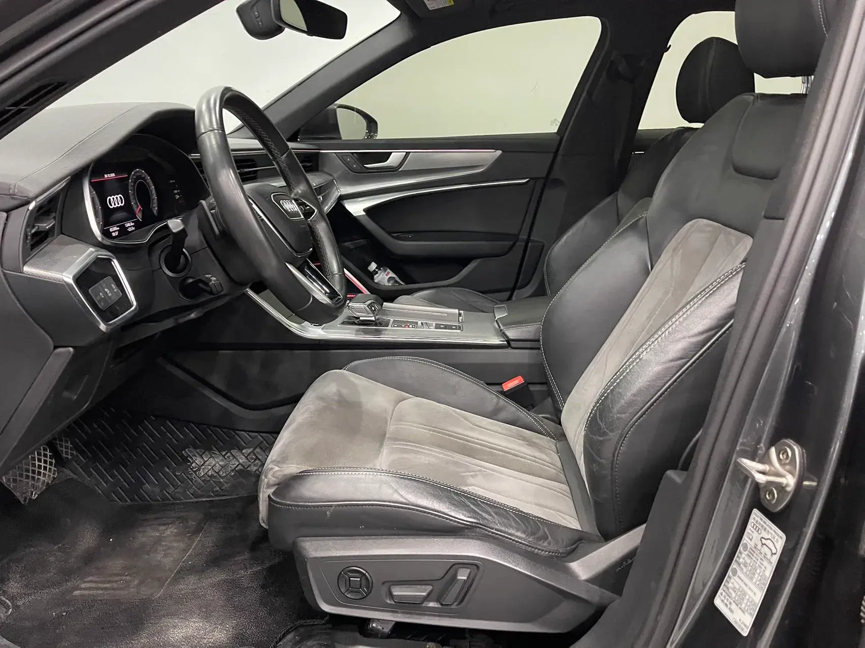 2021 AUDI A6L thumbnail 4