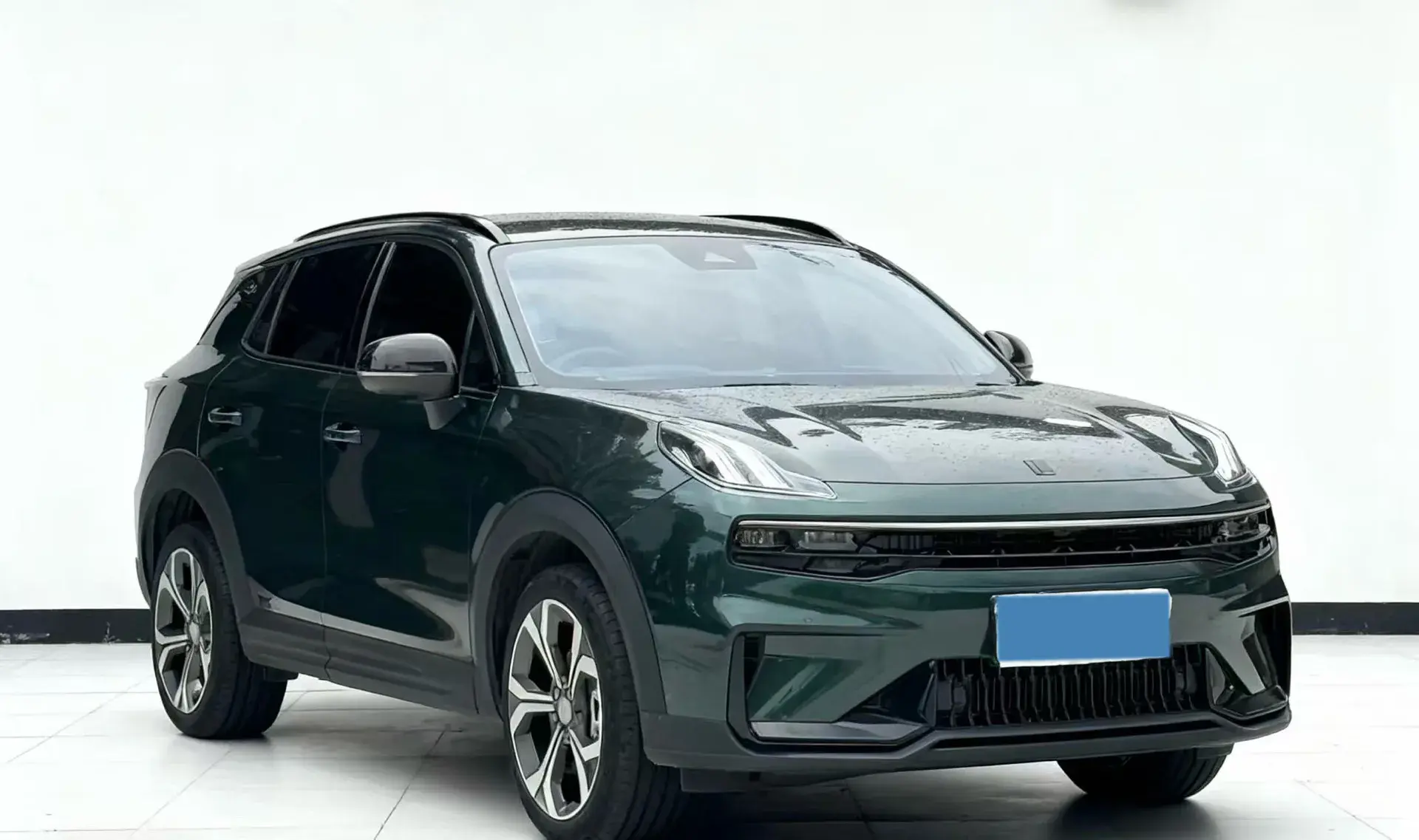2023 LYNK&CO 06 thumbnail 3