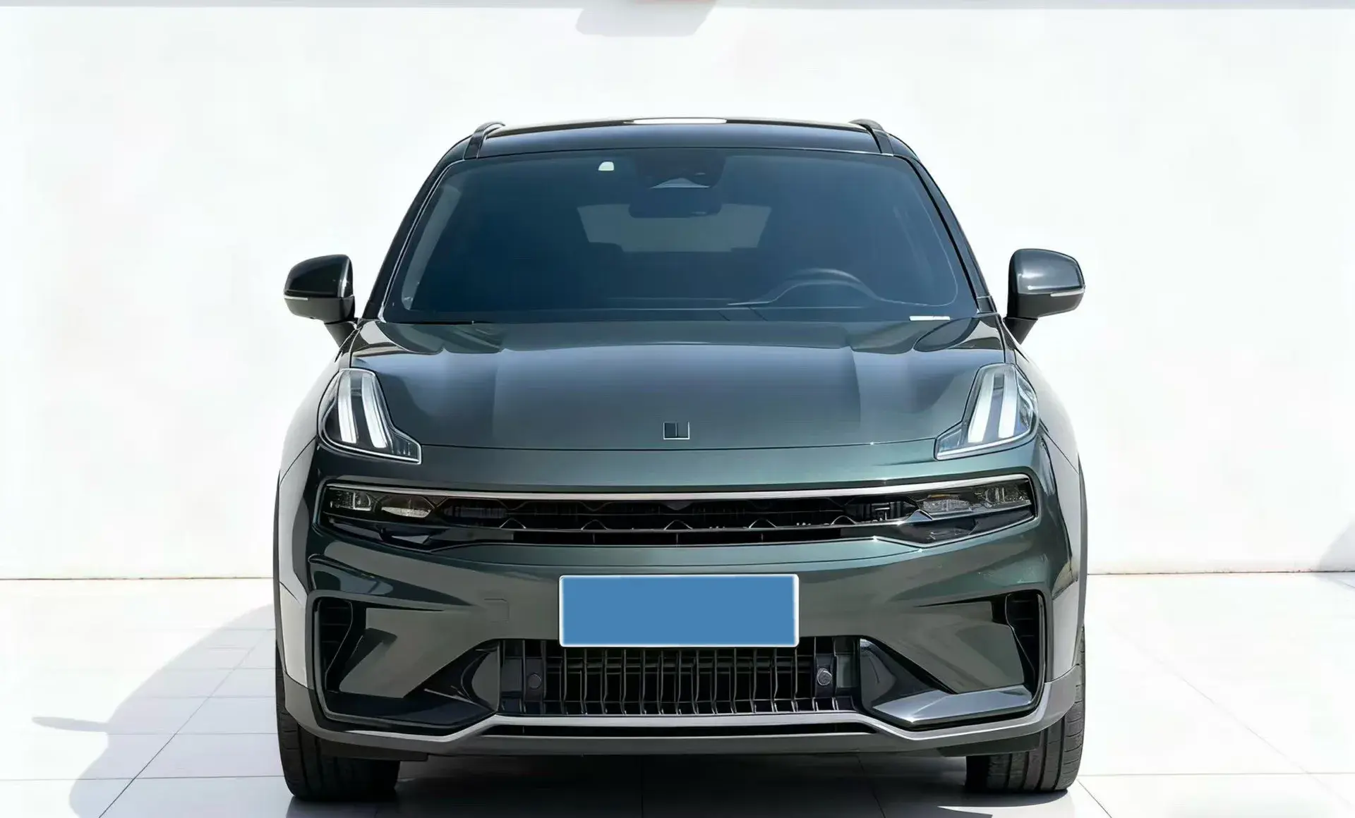 2023 LYNK&CO 06 thumbnail 2