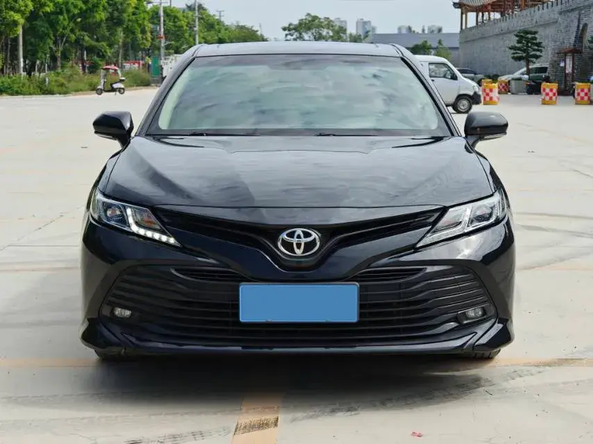 2019 TOYOTA CAMRY thumbnail 2