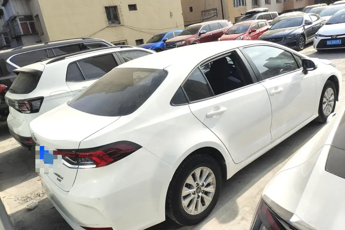 2024 TOYOTA COROLLA thumbnail 2