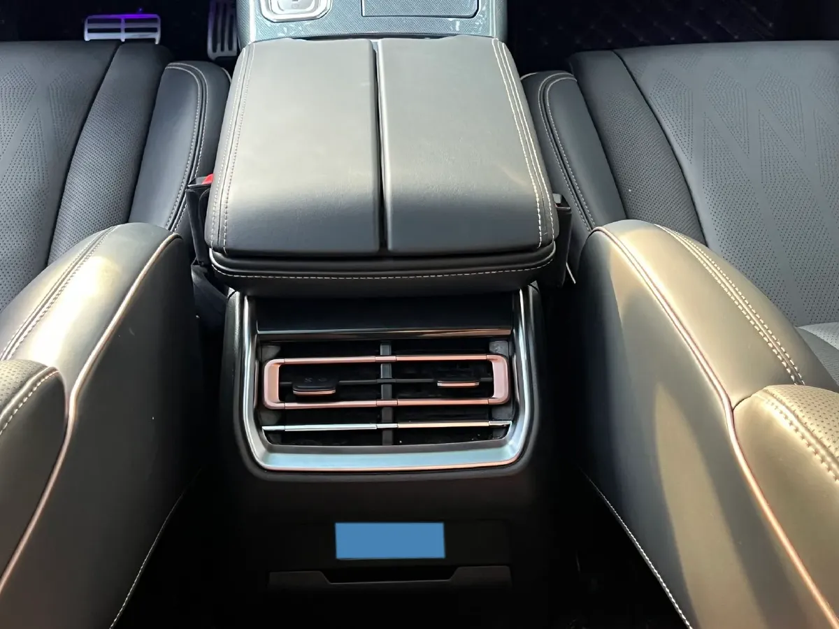 2021 WEY Mocha 2.0T 214HP L4 9DCT,autocango,china used car exporter,china ev exporter,chinese used car exporter,chinese used ev exporter