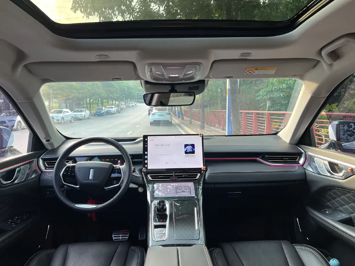 2021 WEY Mocha 2.0T 214HP L4 9DCT,autocango,china used car exporter,china ev exporter,chinese used car exporter,chinese used ev exporter