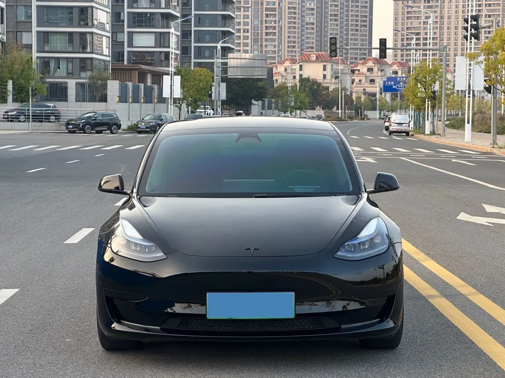 2022 TESLA MODEL thumbnail 2