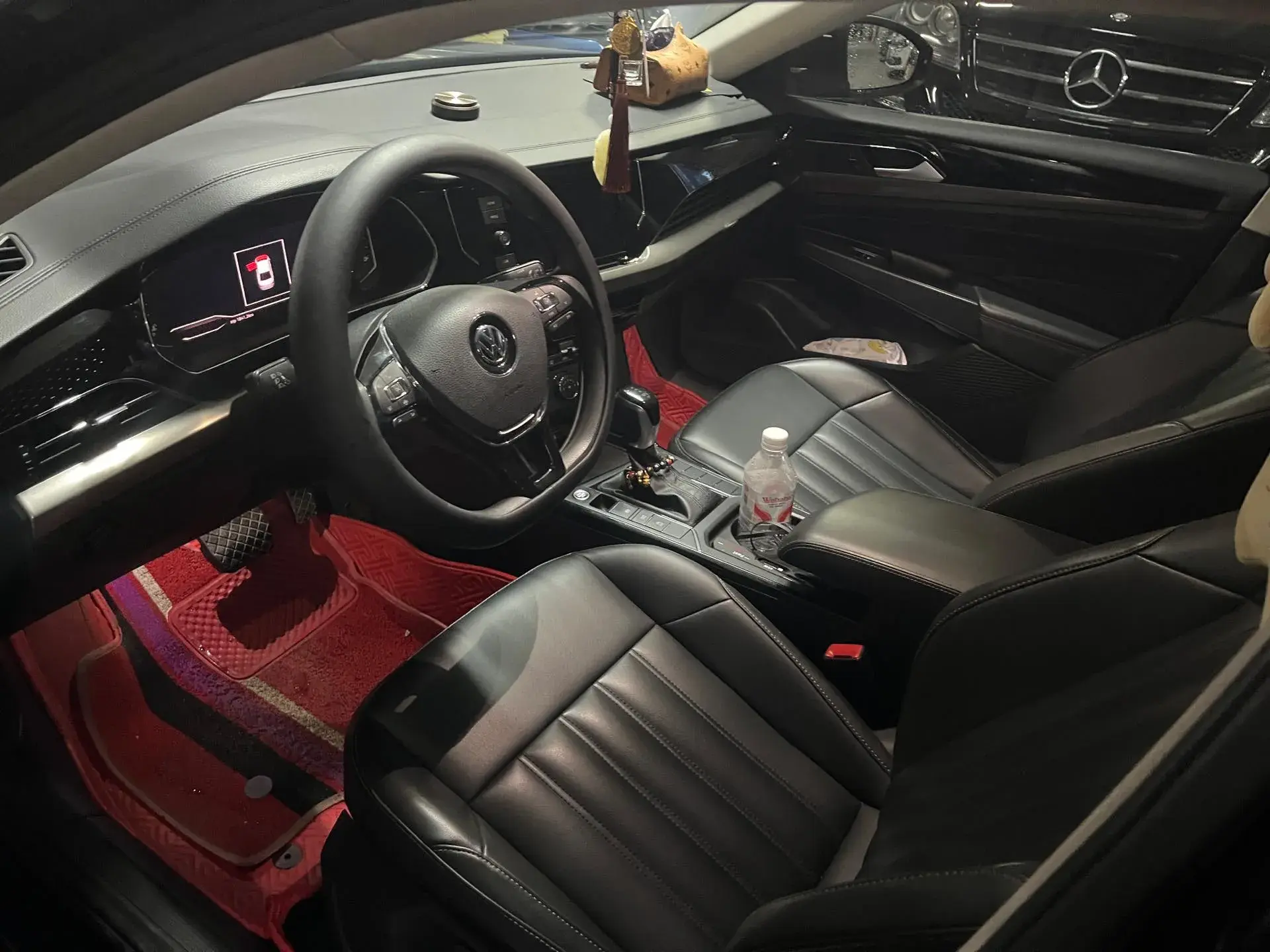 2019 VOLKSWAGEN PASSAT thumbnail 4