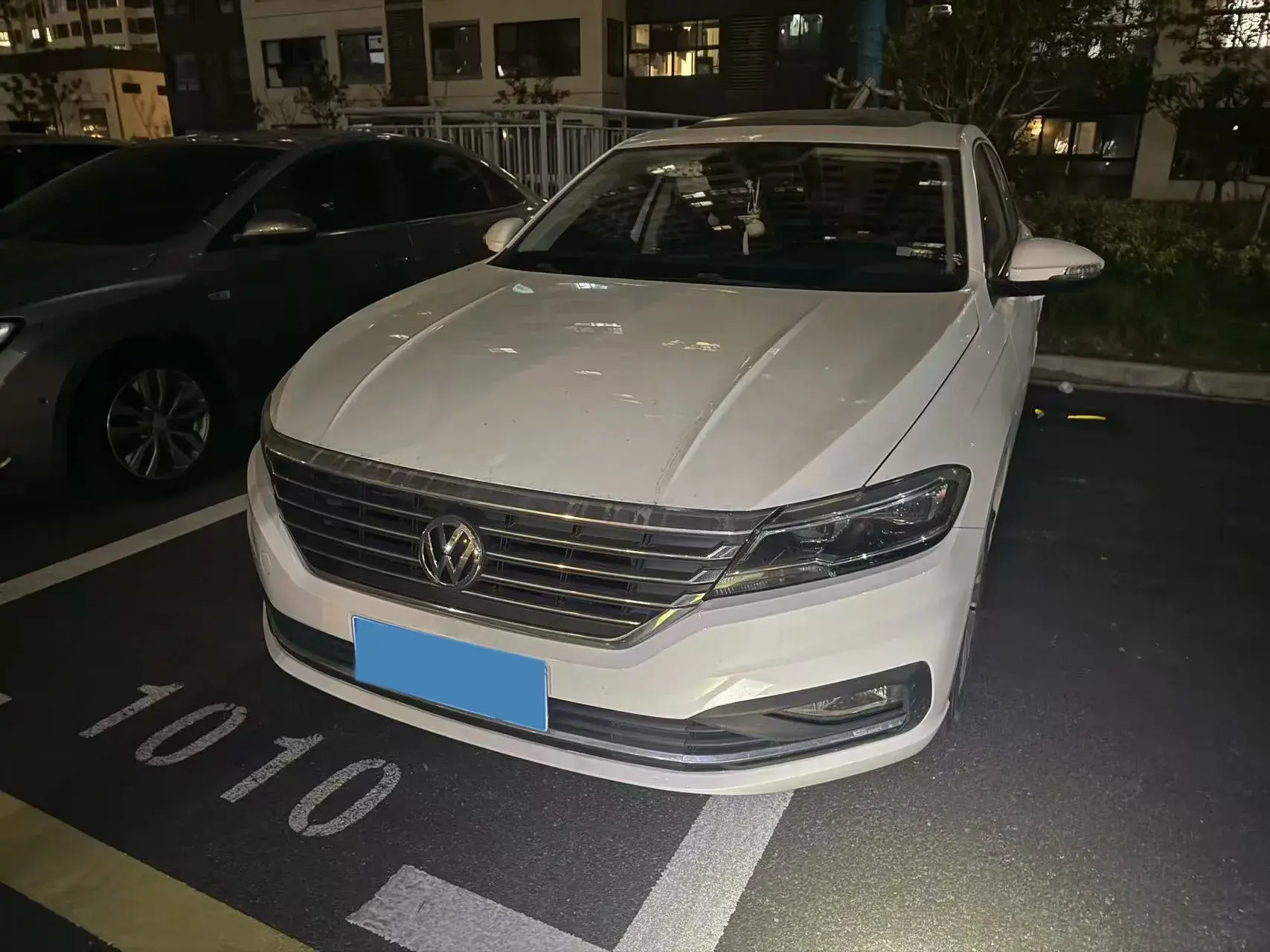 2019 VOLKSWAGEN LAVIDA thumbnail 2