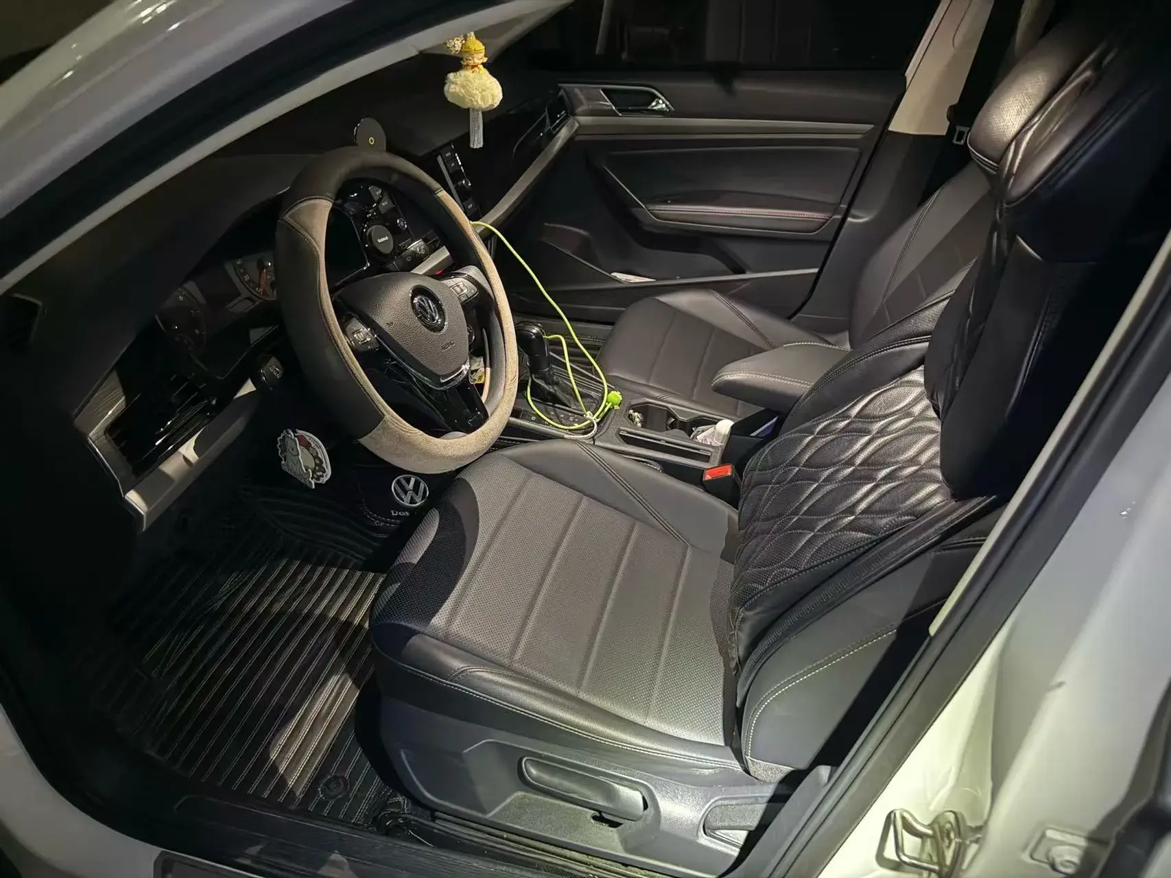 2019 VOLKSWAGEN LAVIDA thumbnail 4