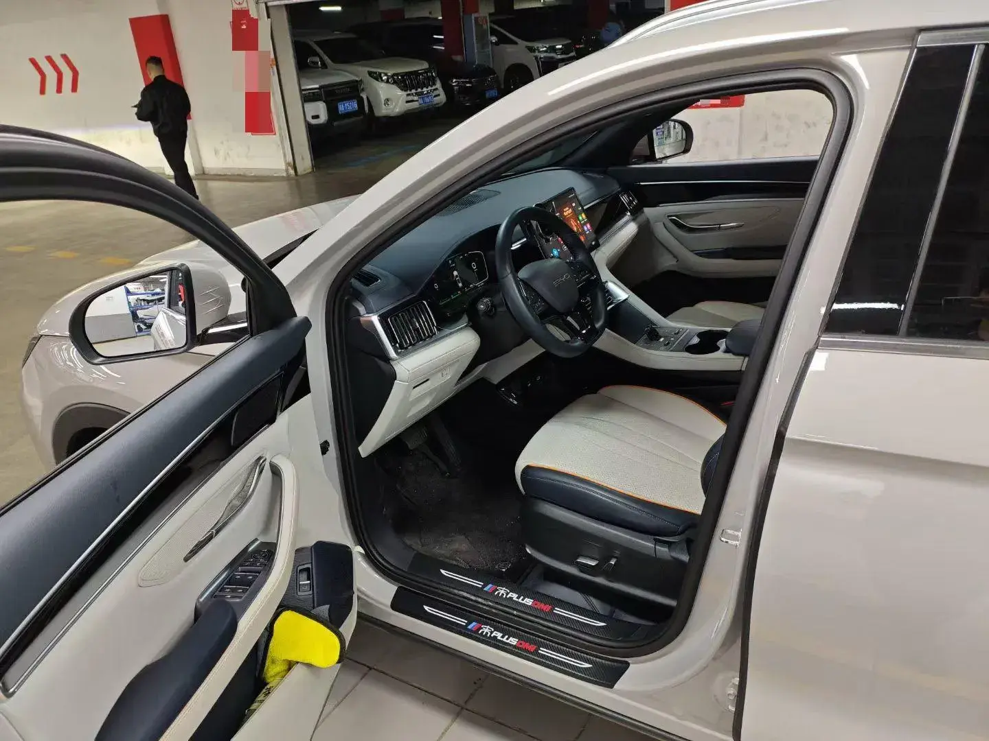 2024 BYD SONG thumbnail 2