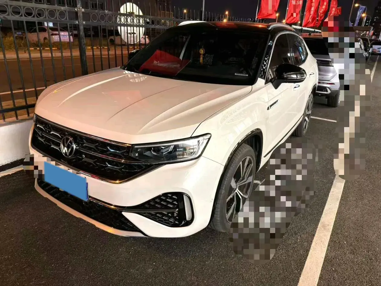 2023 VOLKSWAGEN TAYRON view 1