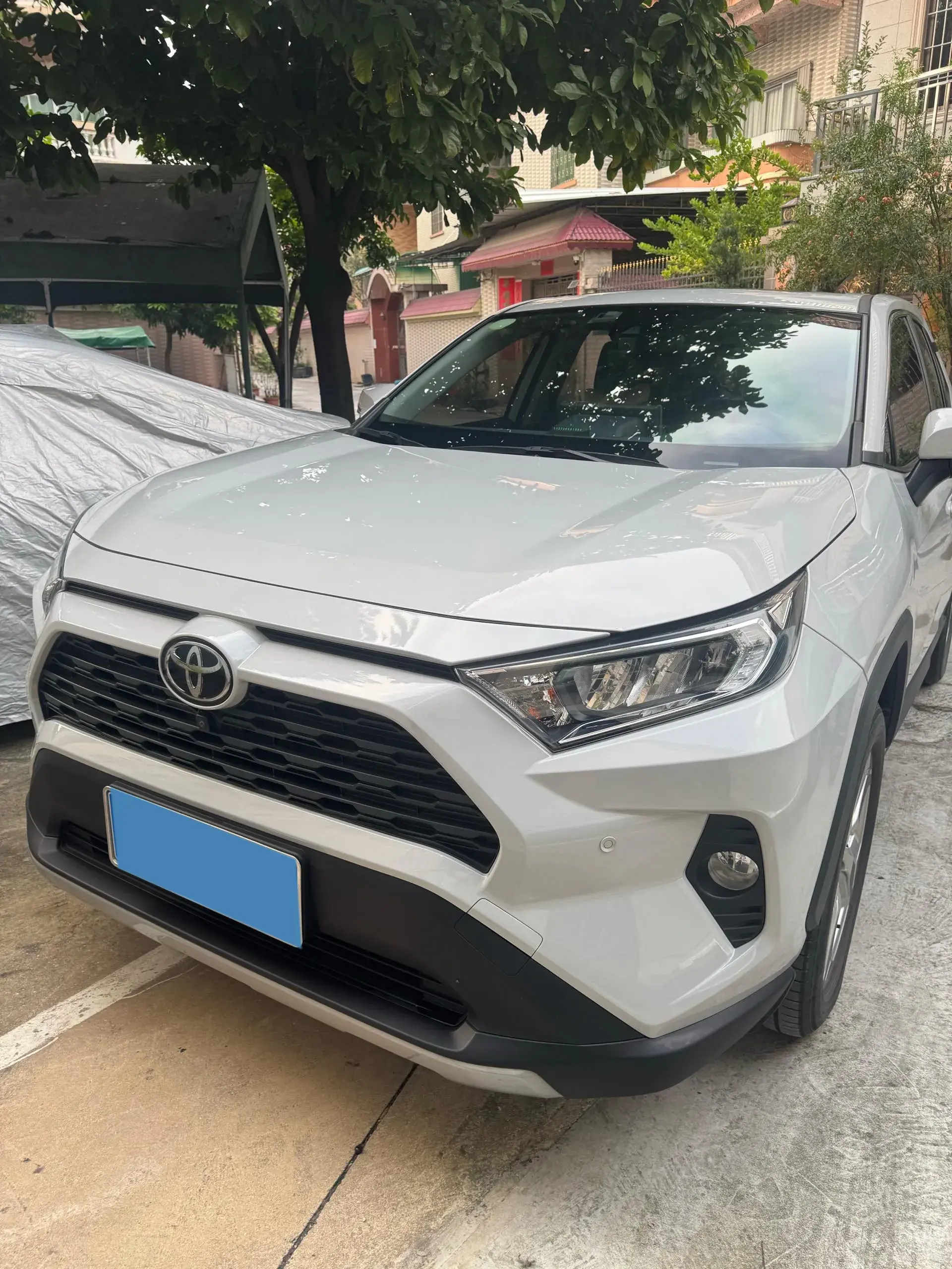 2021 TOYOTA RAV4 view 1