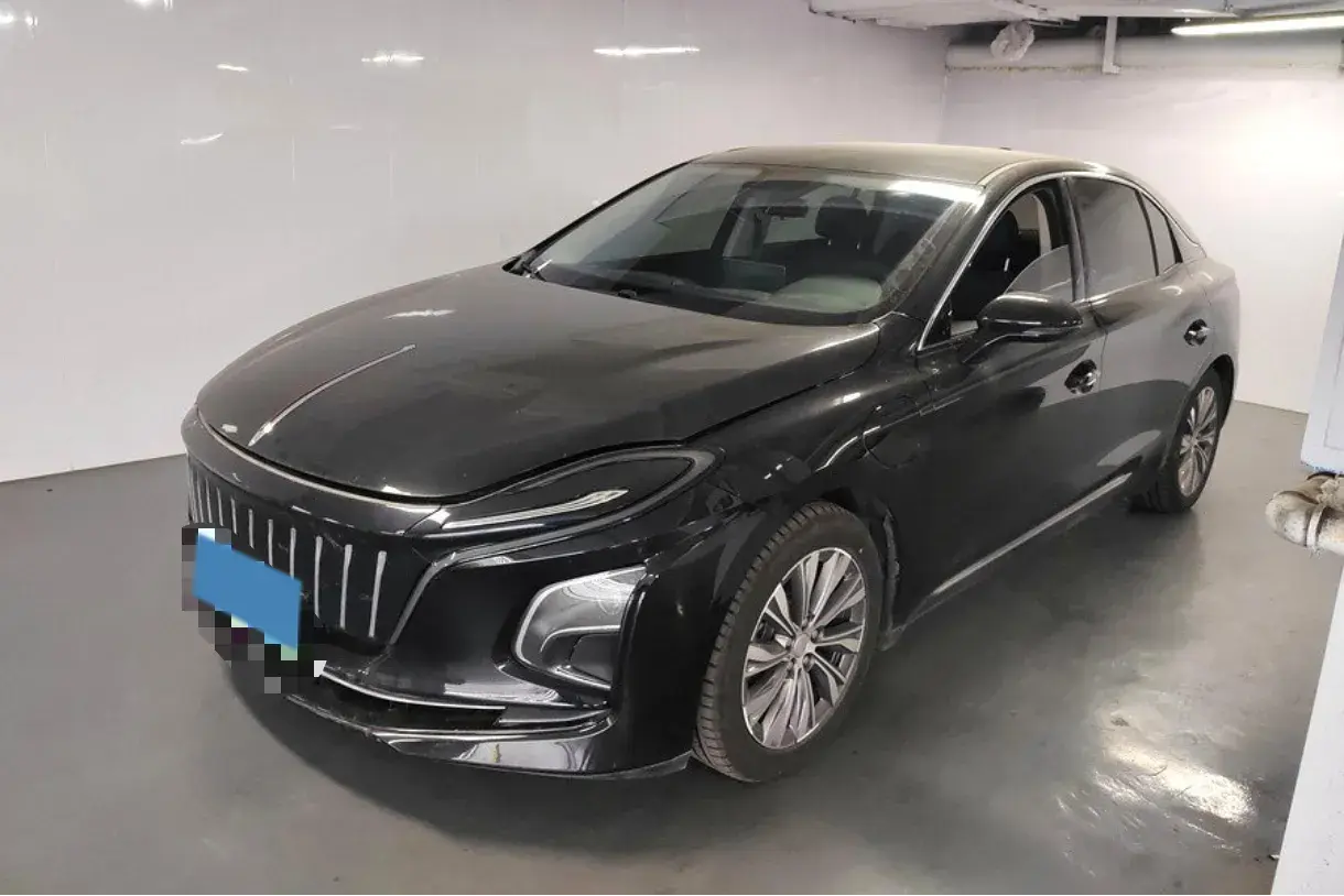 2024 HONGQI E-QM5 view 1