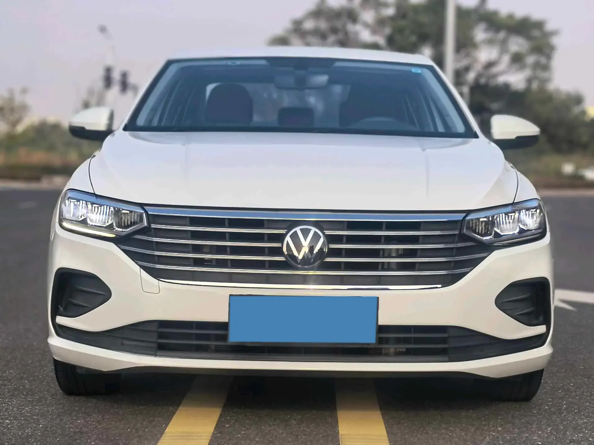 2023 VOLKSWAGEN LAVIDA thumbnail 2