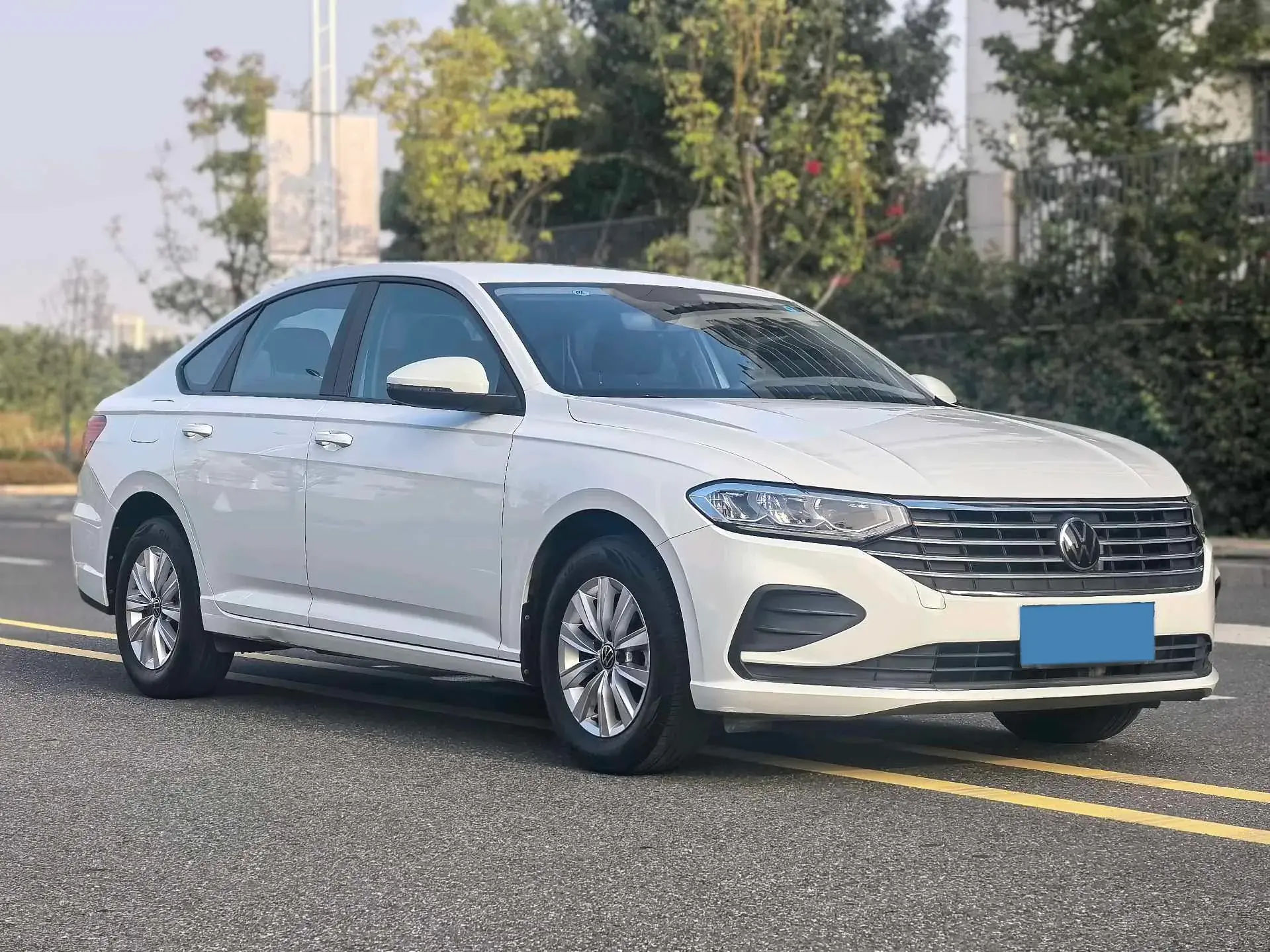 2023 VOLKSWAGEN LAVIDA thumbnail 3