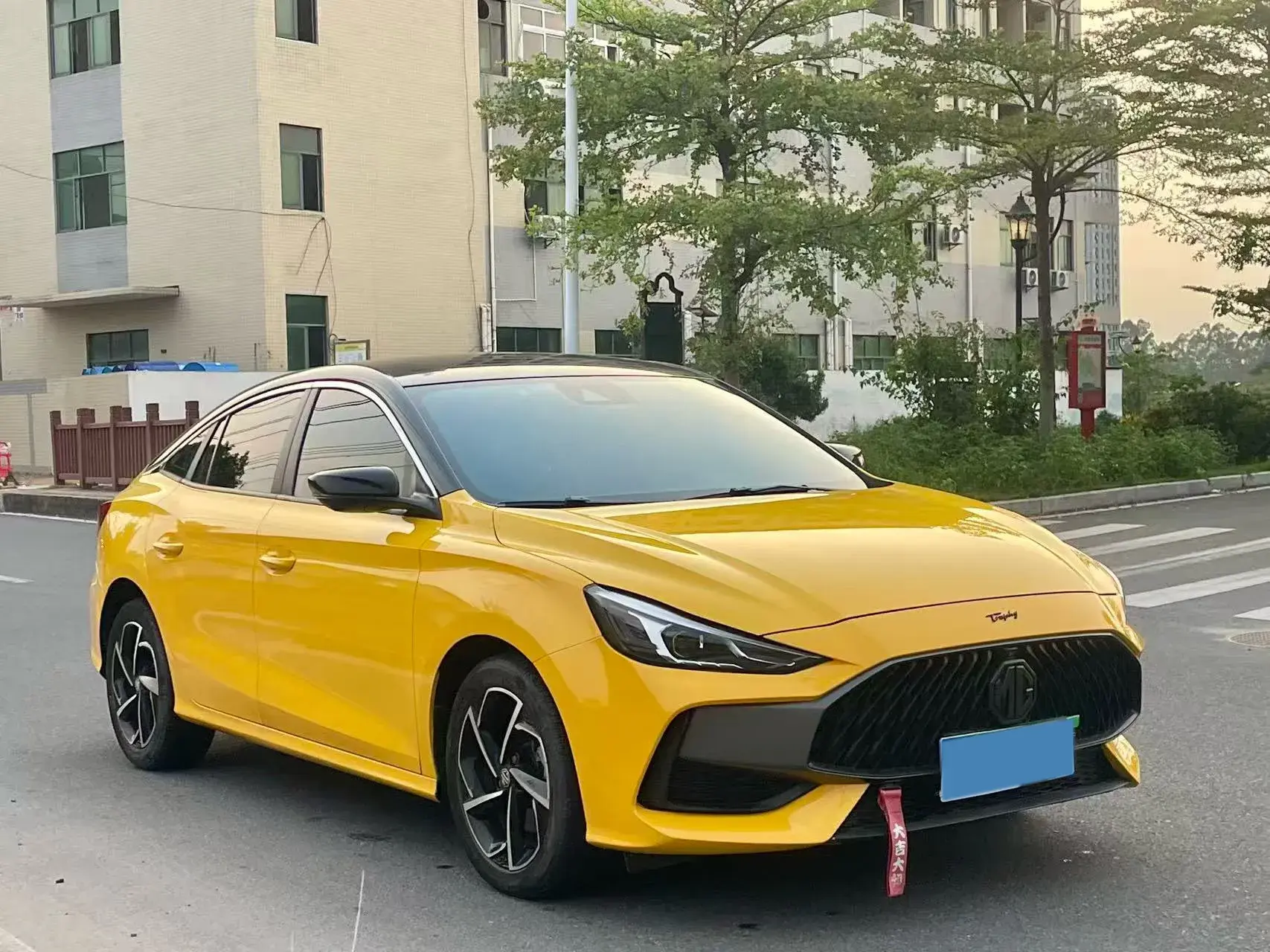 2021 MG 5 thumbnail 3