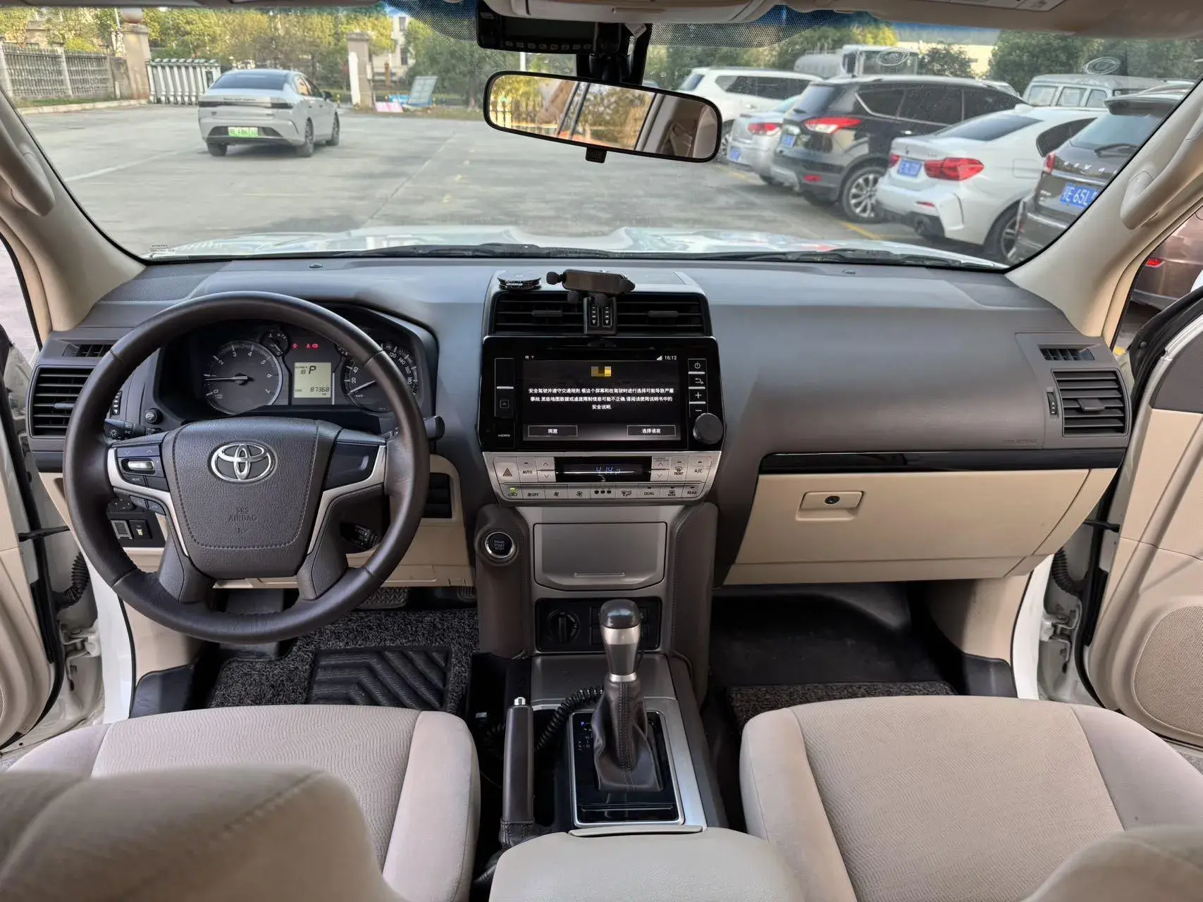 2019 TOYOTA LAND thumbnail 3