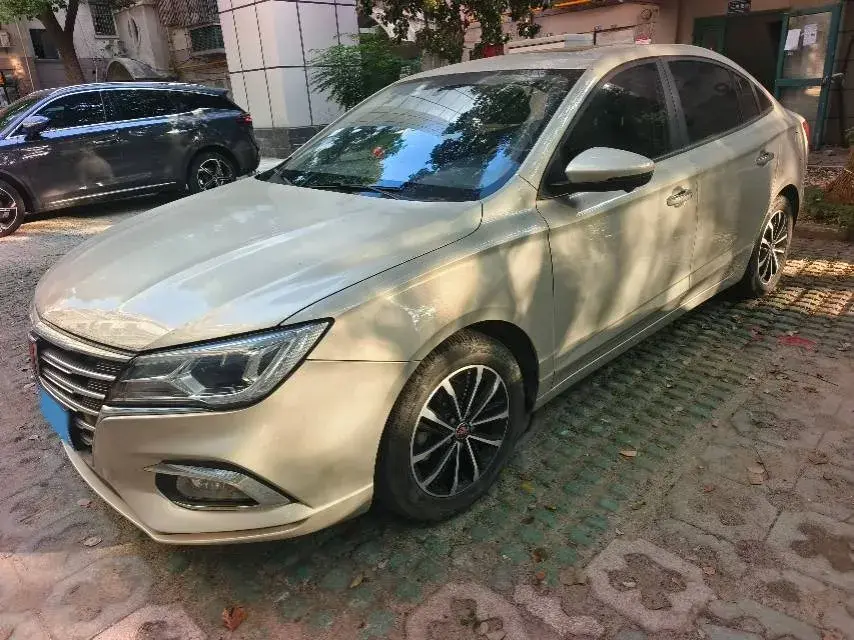 2020 Roewe i5 1.5L 120HP L4 CVT