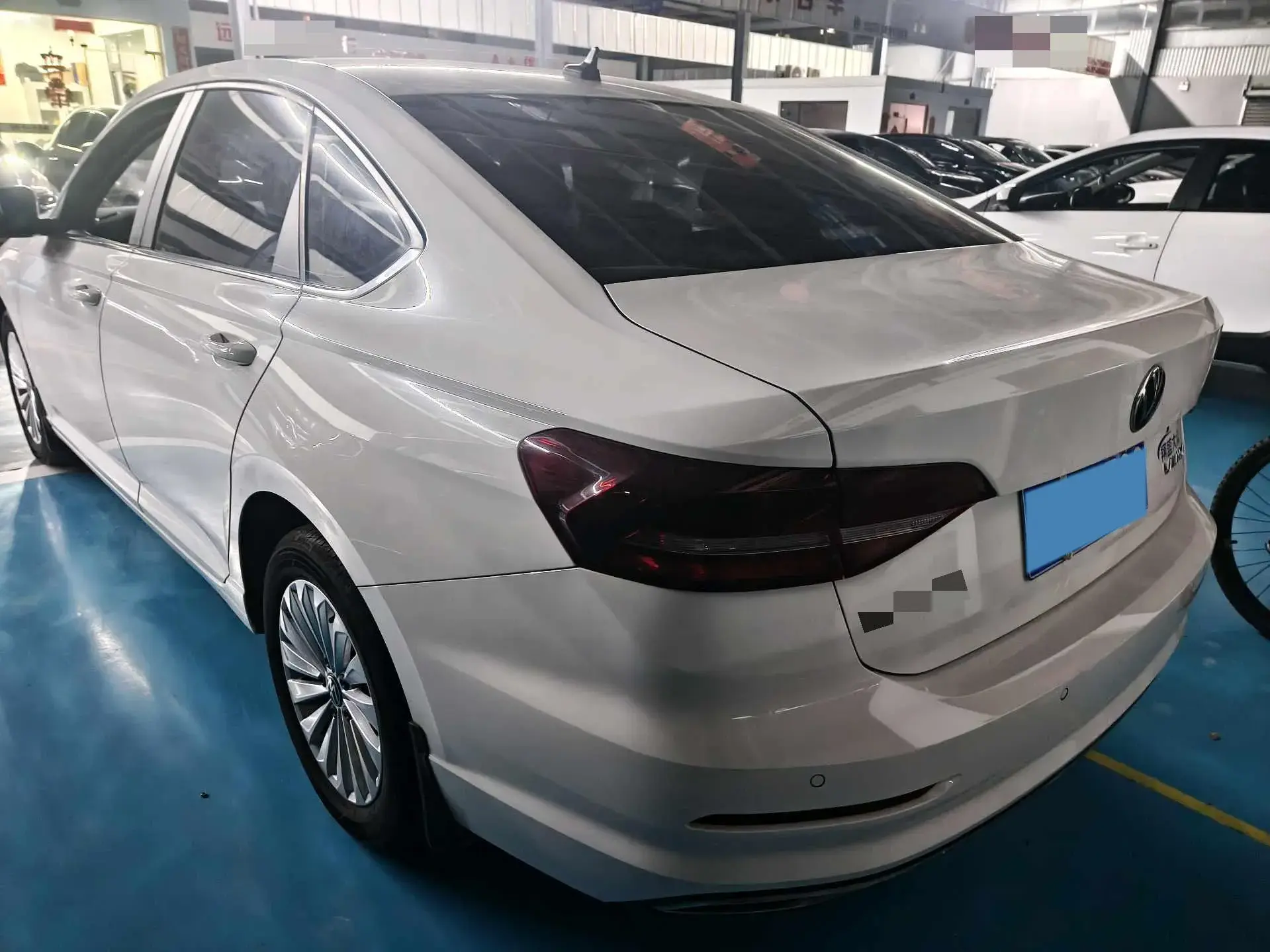 2021 VOLKSWAGEN LAVIDA thumbnail 3