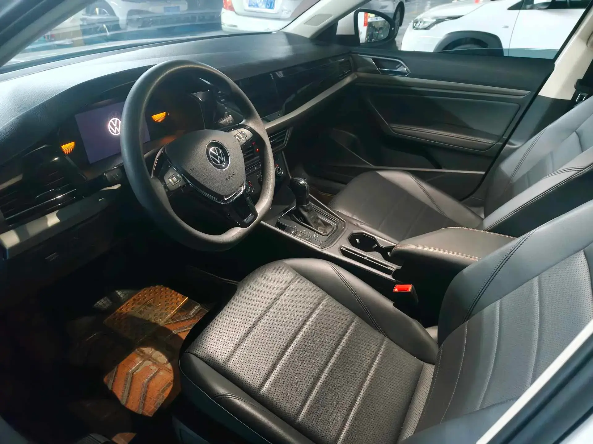 2021 VOLKSWAGEN LAVIDA thumbnail 4