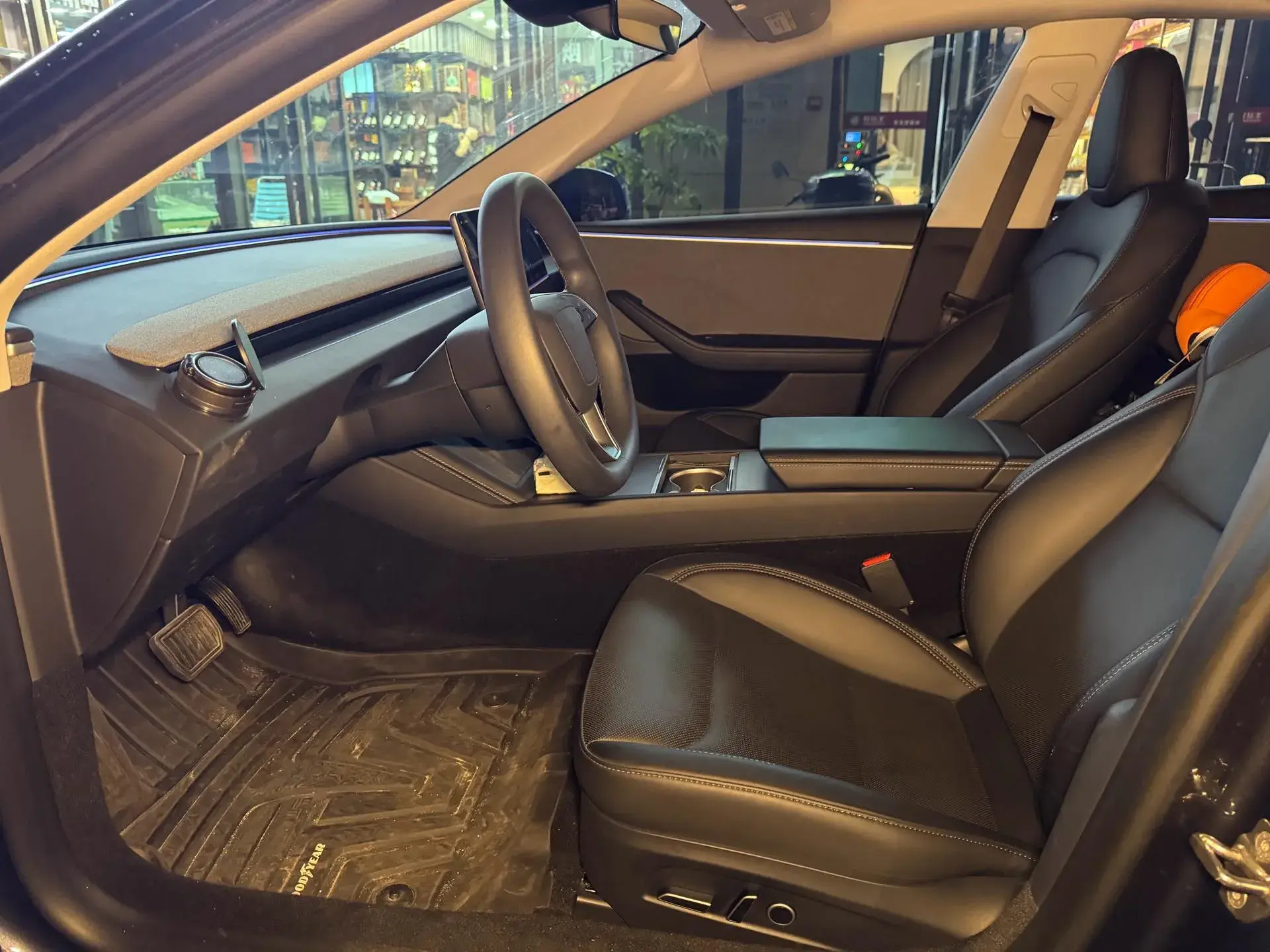 2023 TESLA MODEL thumbnail 4