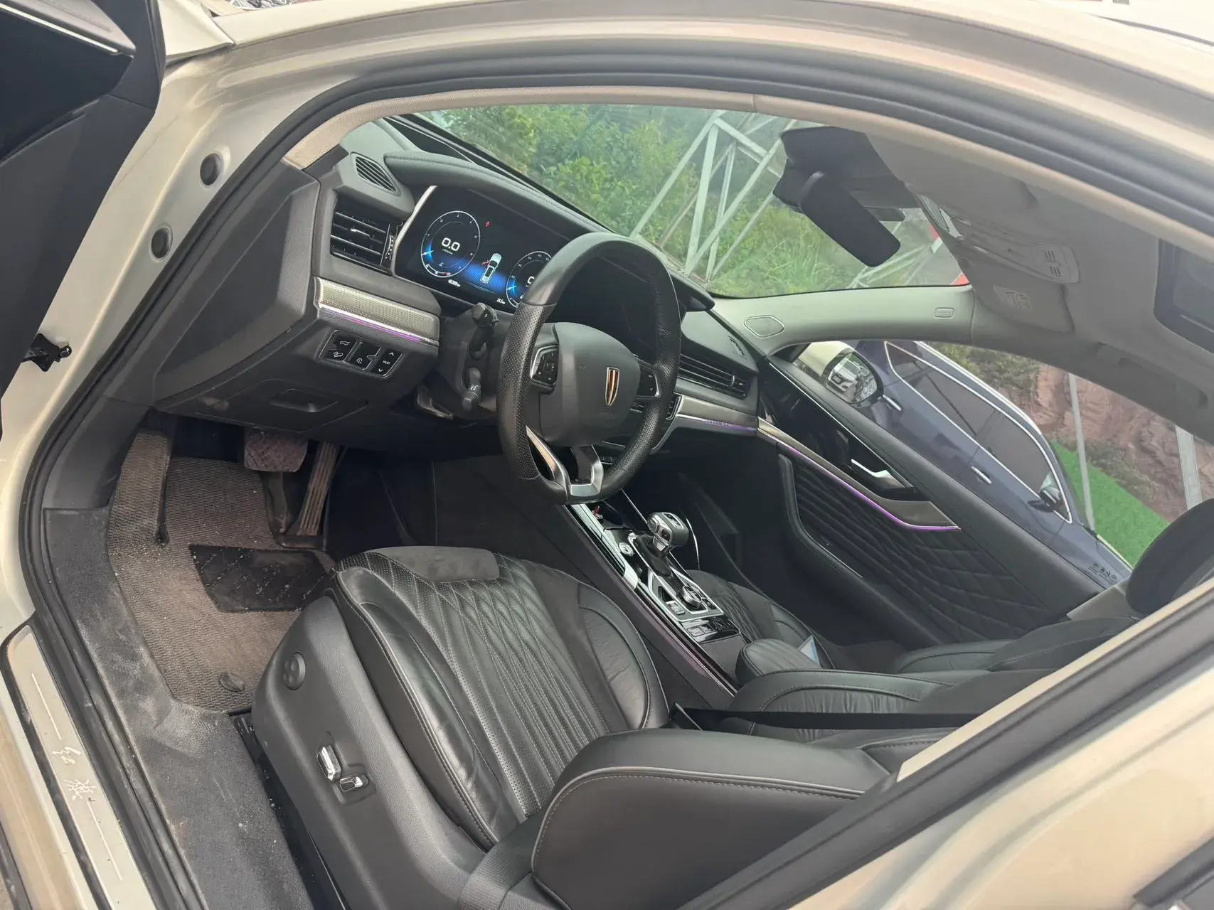 2022 HONGQI HS5 thumbnail 4