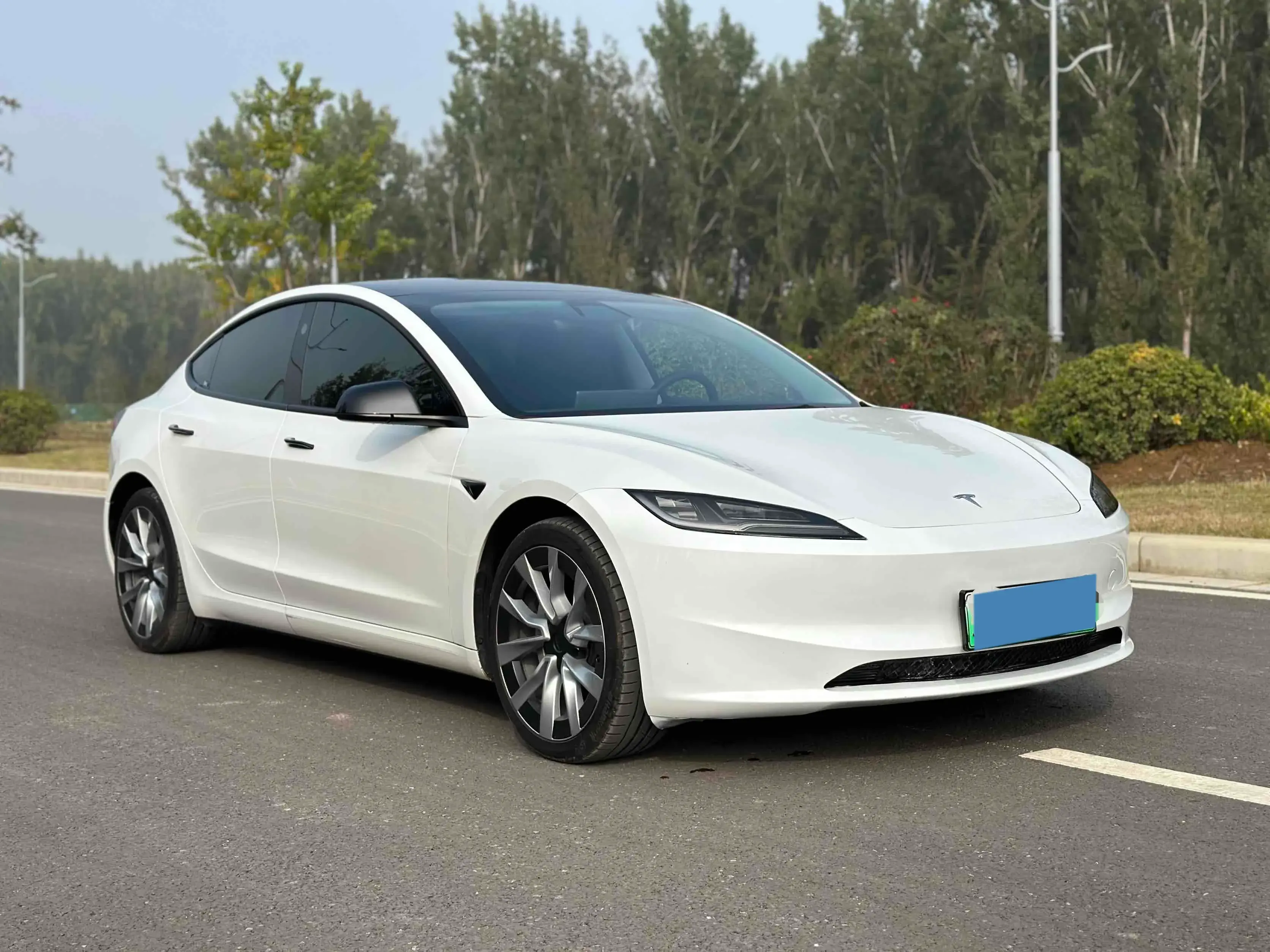 2023 TESLA MODEL thumbnail 3