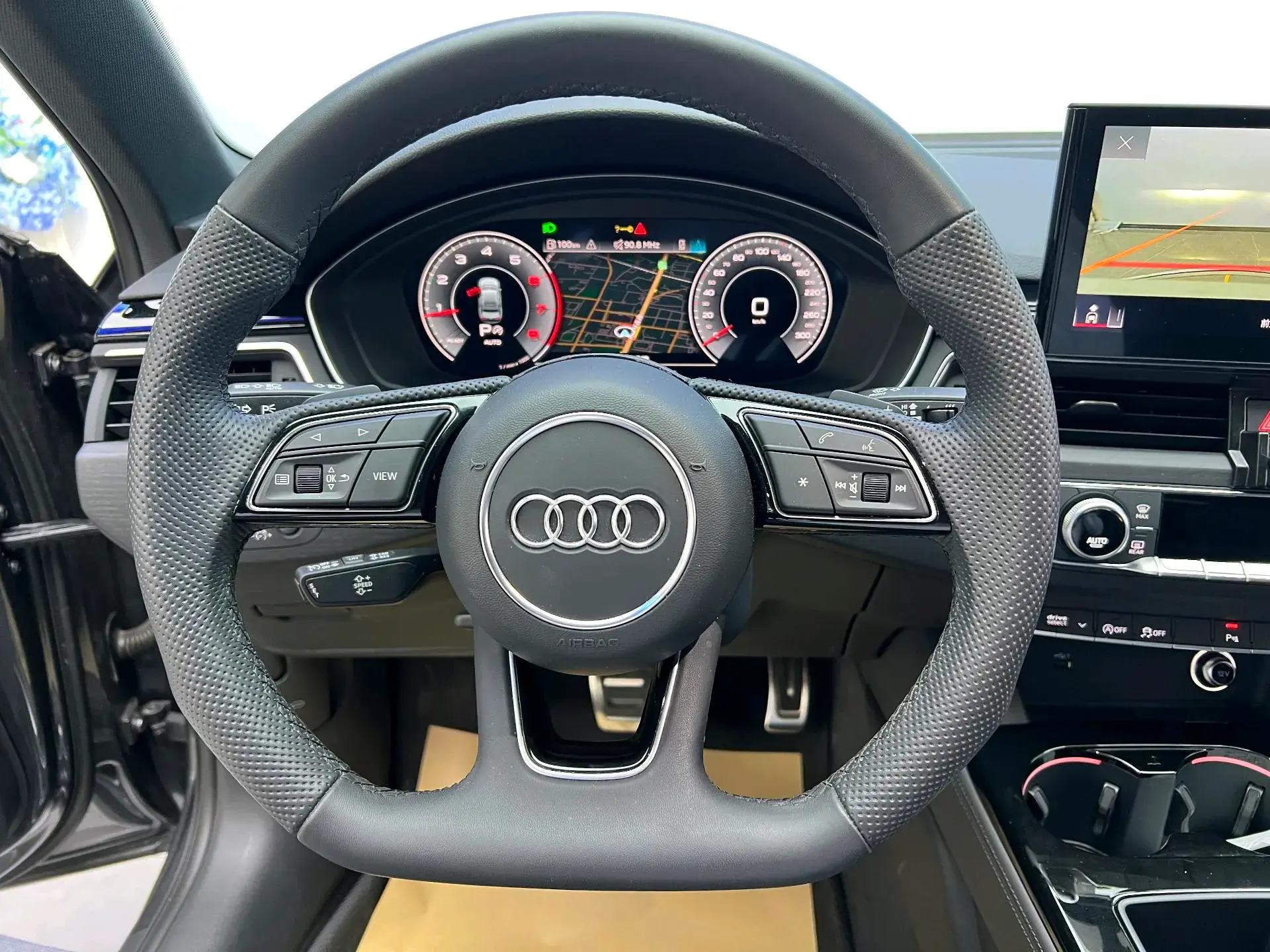 2024 AUDI A4L thumbnail 2