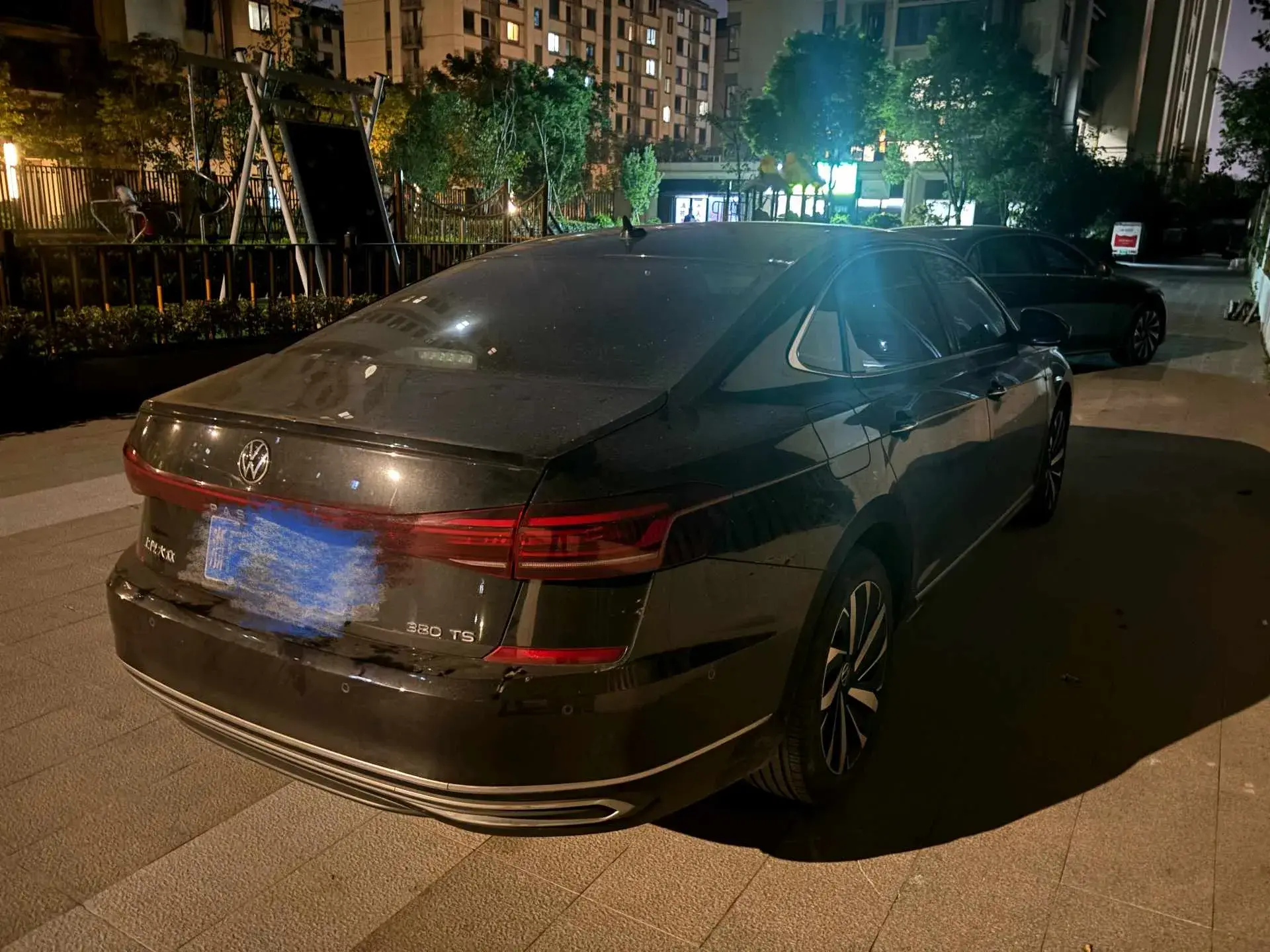 2024 VOLKSWAGEN PASSAT thumbnail 2