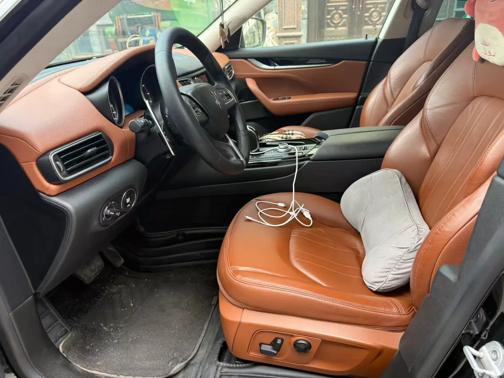 2018 MASERATI LEVANTE thumbnail 3