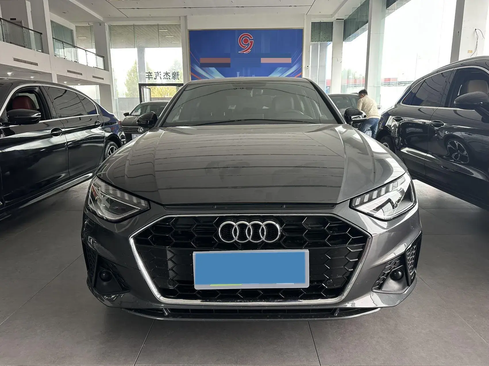 2024 AUDI A4L thumbnail 2