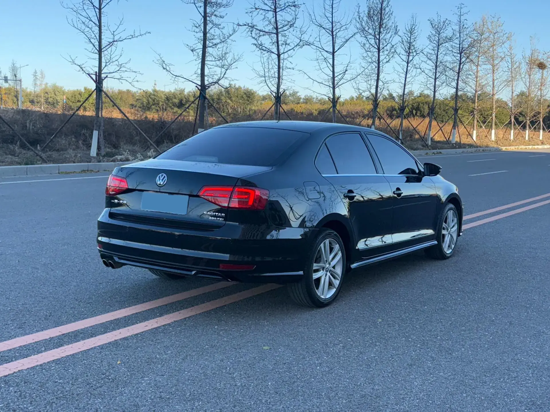 2018 VOLKSWAGEN SAGITAR thumbnail 4