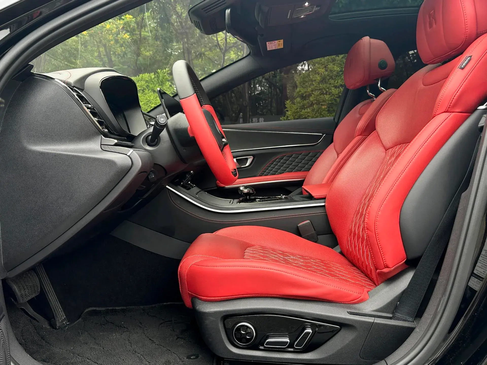 2020 BYD HAN thumbnail 2