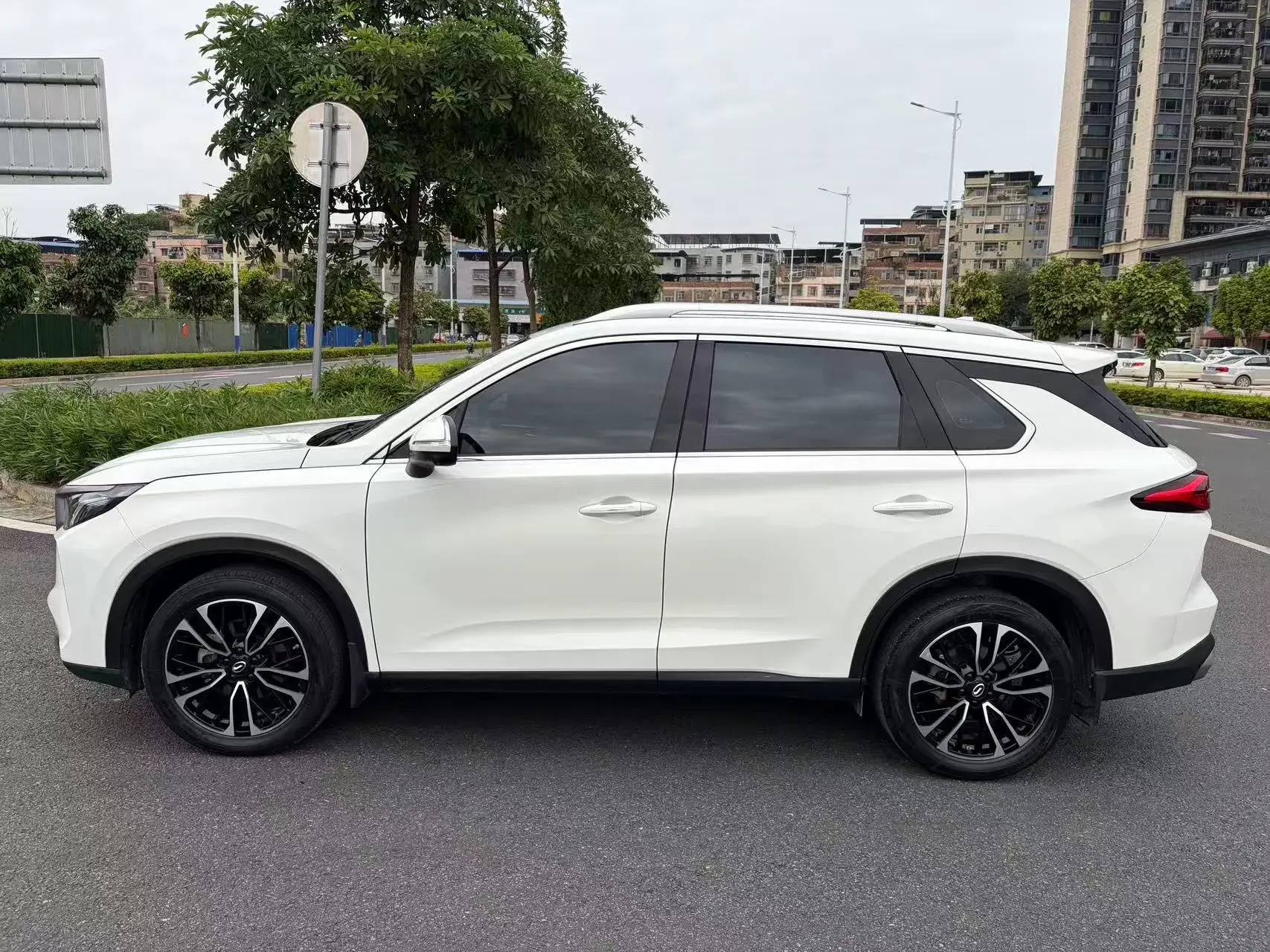 2022 GAC TRUMPCHI thumbnail 3