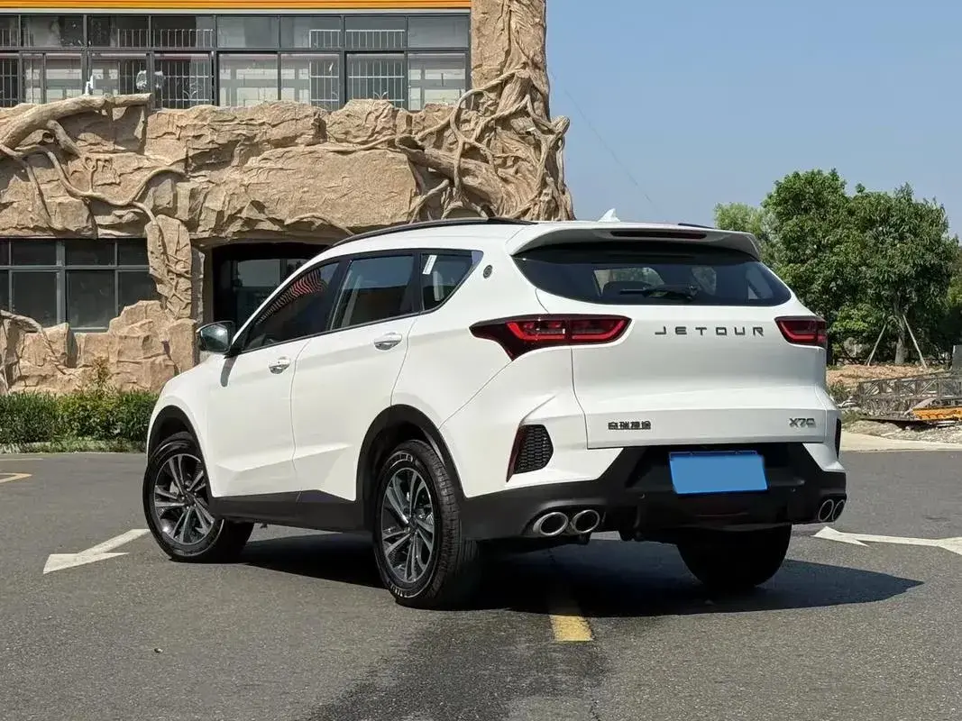 2024 JETOUR X70 thumbnail 3