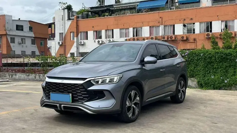 2024 BYD SONG view 1
