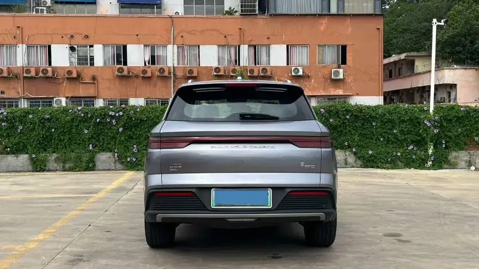 2024 BYD SONG thumbnail 3