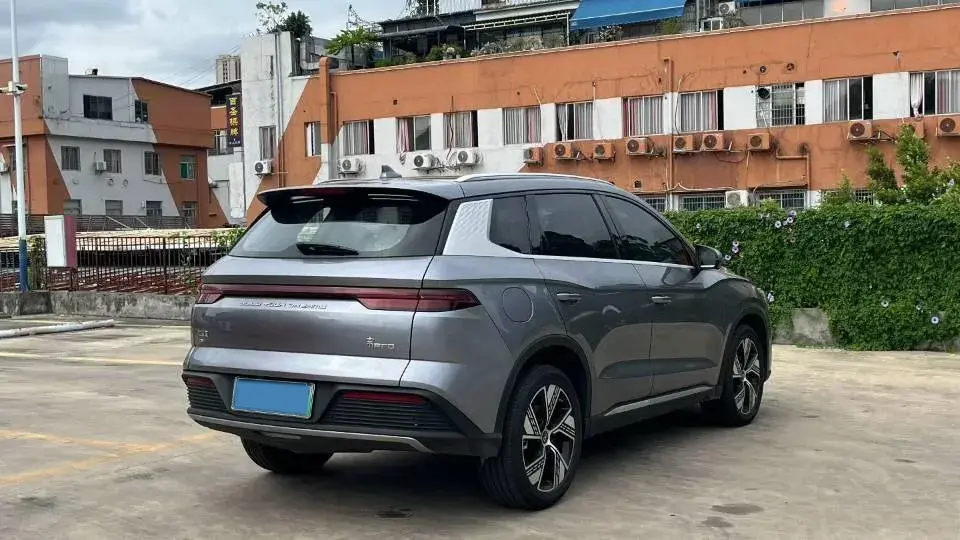 2024 BYD SONG thumbnail 2