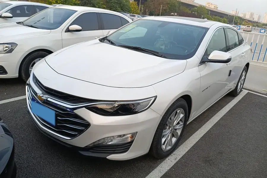 2023 CHEVROLET MALIBU view 1