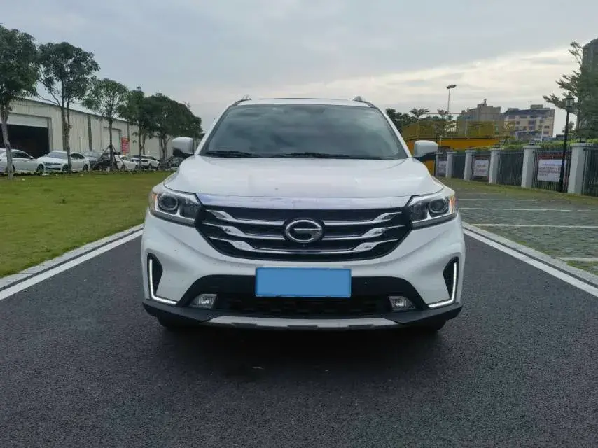 2018 GAC TRUMPCHI thumbnail 3