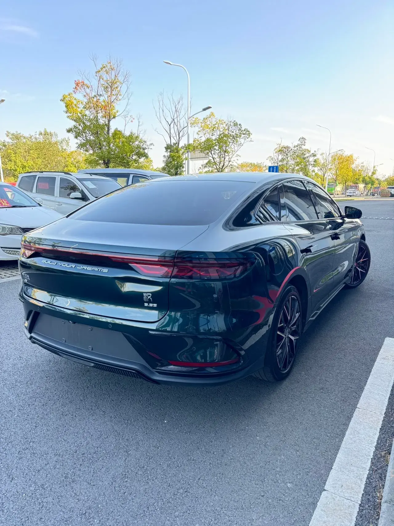 2022 BYD HAN thumbnail 2