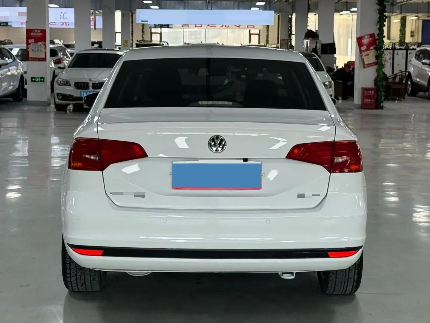 2019 VOLKSWAGEN BORA thumbnail 4