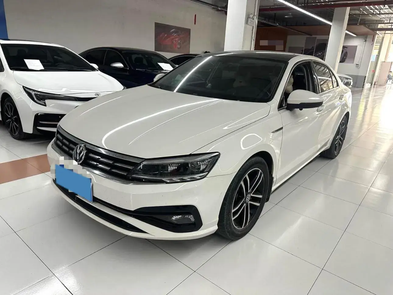 2021 VOLKSWAGEN LAMANDO view 1