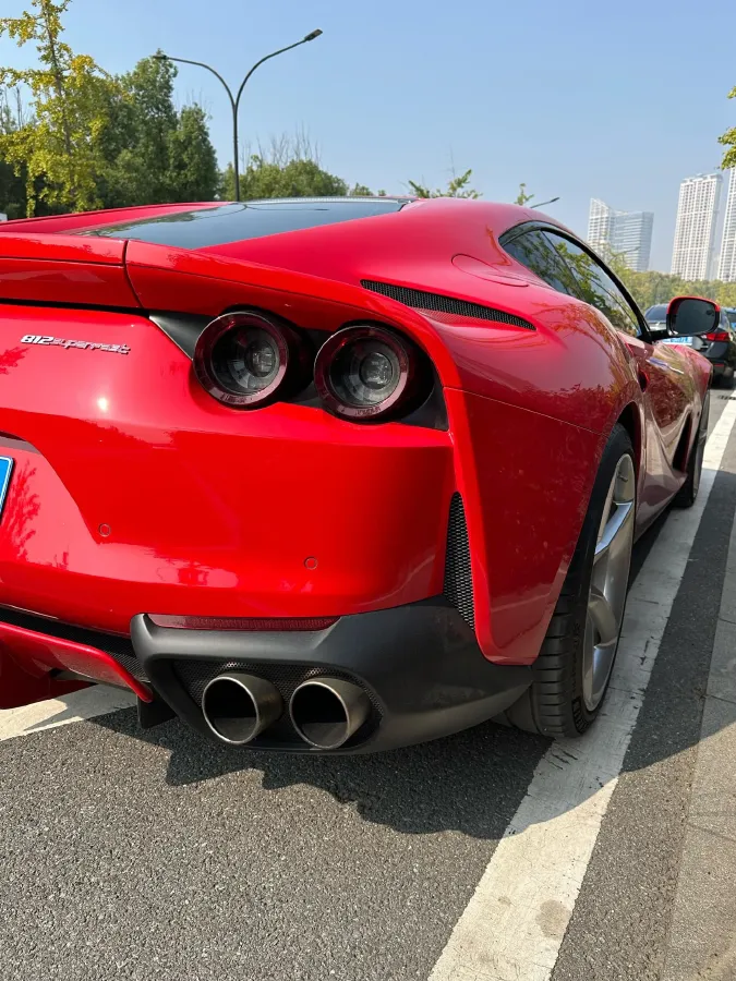 2017 Ferrari 812 6.5L 800HP V12 7DCT,autocango,china used car exporter,china ev exporter,chinese used car exporter,chinese used ev exporter