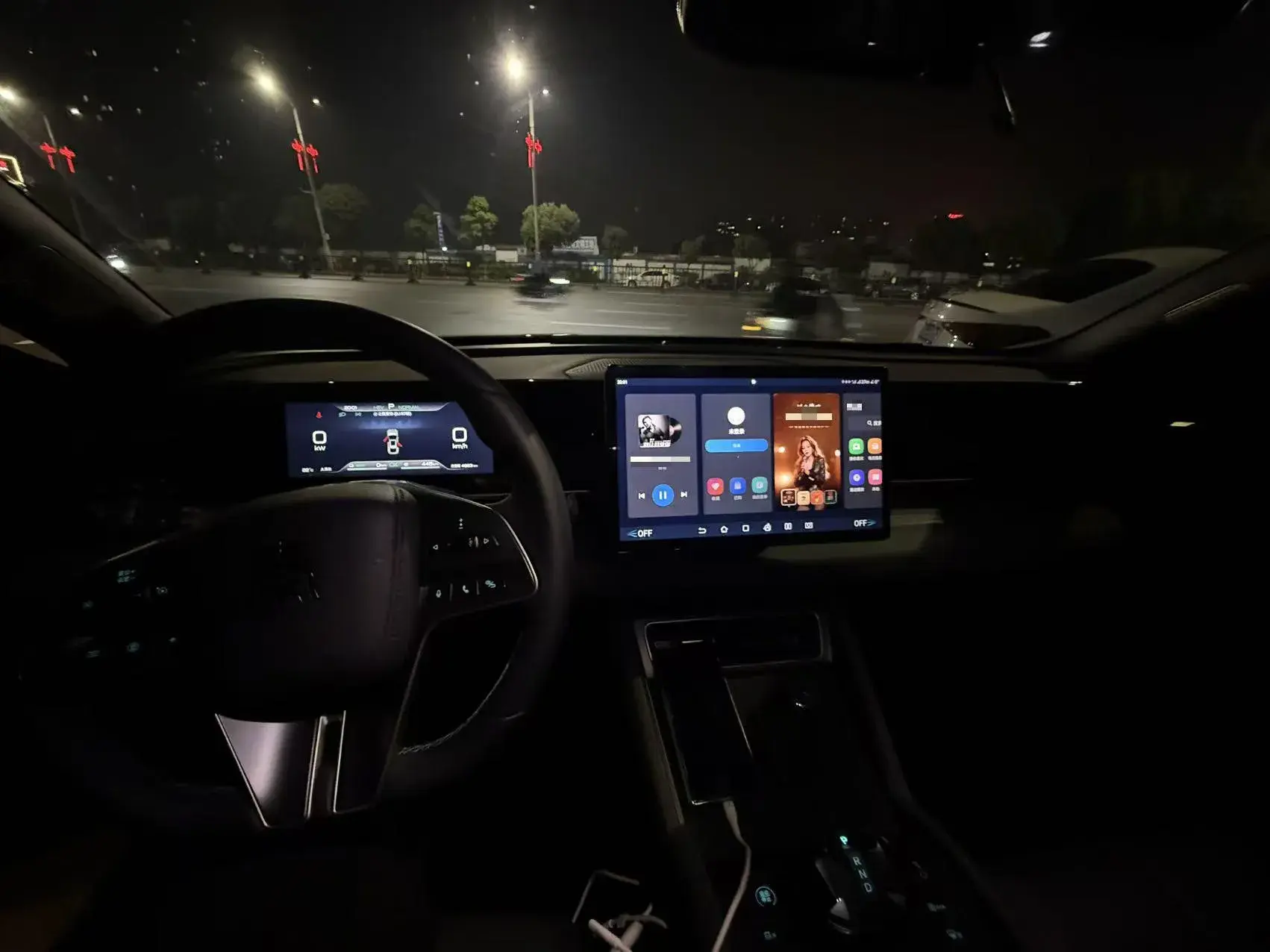 2024 BYD QINL thumbnail 4