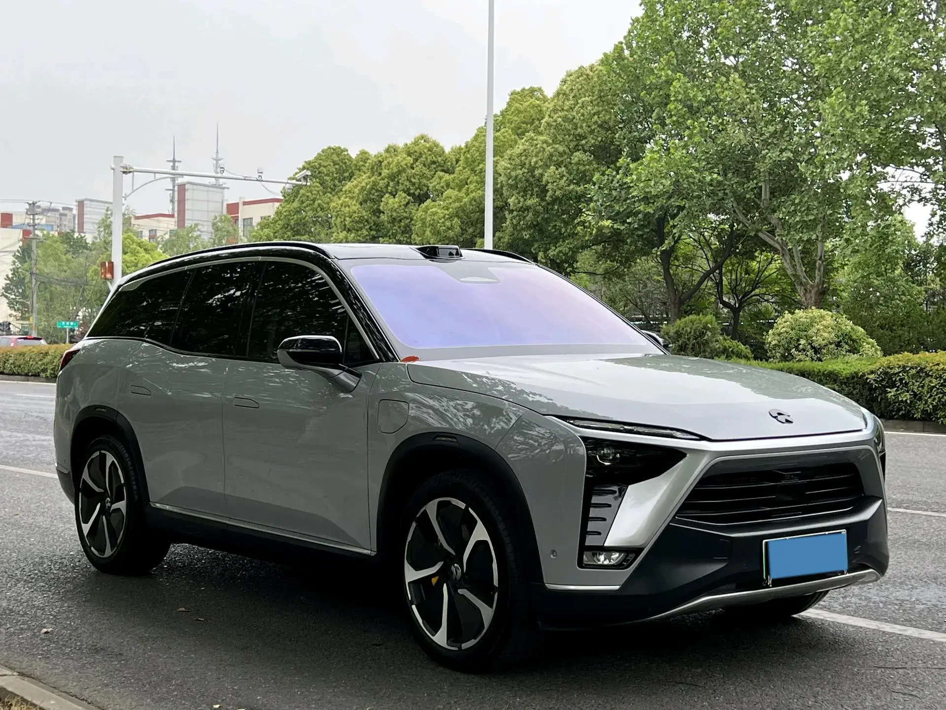 2020 NIO ES8 thumbnail 2