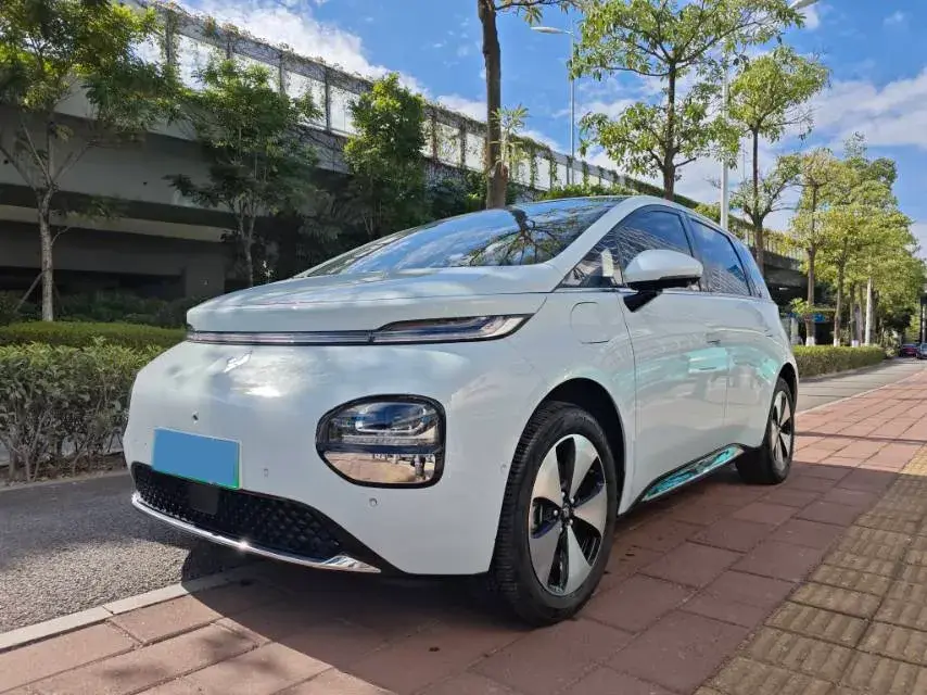 2023 BAOJUN CLOUD view 1
