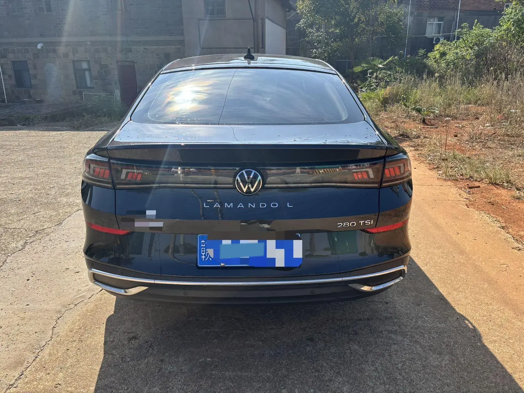 2024 VOLKSWAGEN LAMANDO thumbnail 4