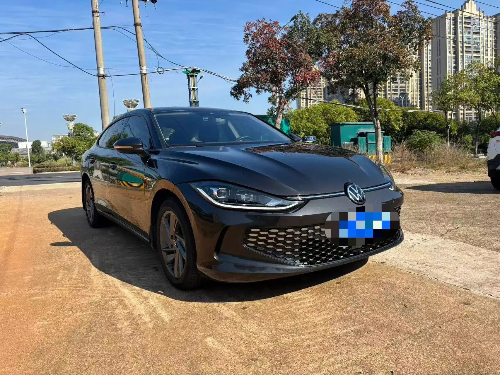 2024 VOLKSWAGEN LAMANDO thumbnail 3